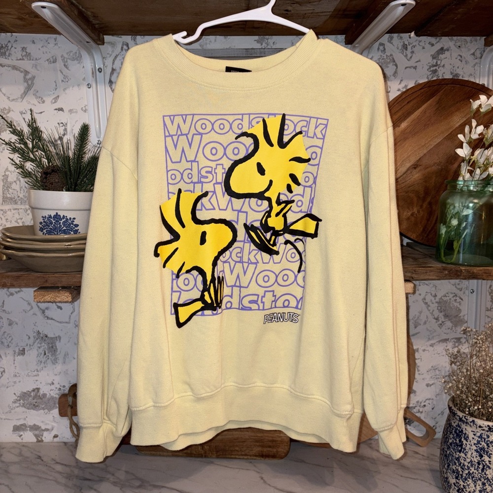 Charlie Brown Woodstock Women's L Pullover Yellow Nostalgic Crew Sweatshirt